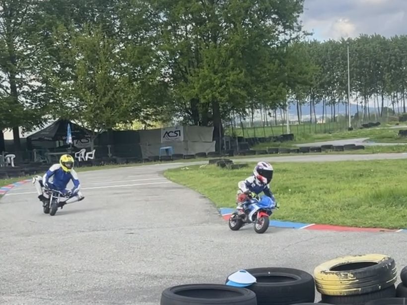 Corso di minimoto per bambini al Mugellino